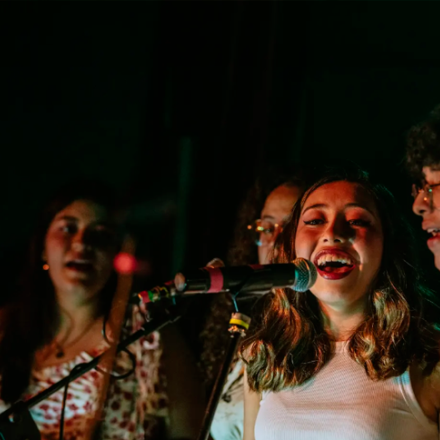 Tarde de coros en la Franja Universitaria