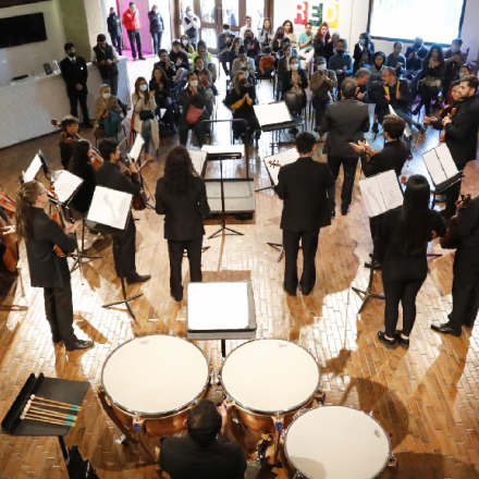 orquesta filarmónica en una presentación