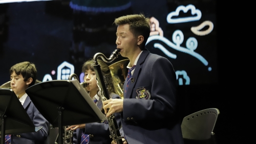 Festival Escolar de las Artes - Joven tocando el saxofón