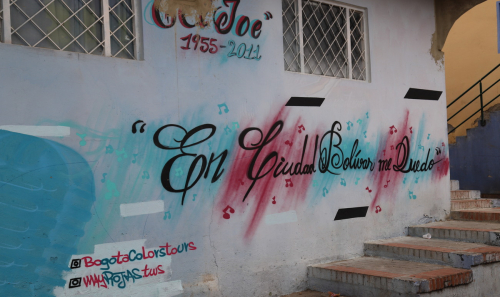 Mural que dice: En Ciudad Bolívar me quedo