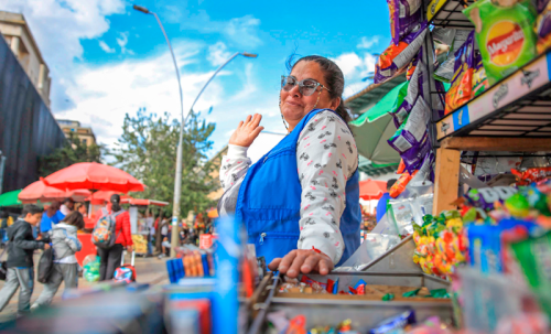 Vendedora ambulante en la carrera 7