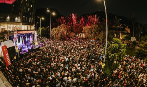 Gente en concierto