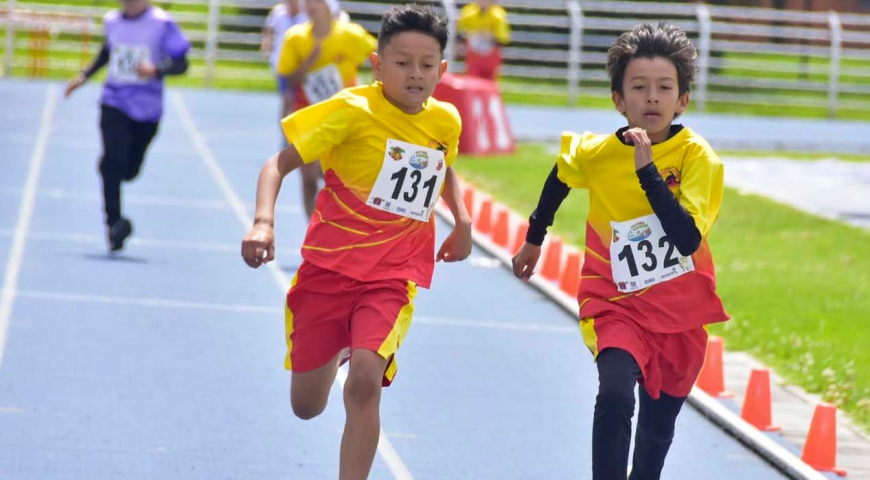 Niños en carrera de atletismo. Foto: Cortesía Liga de Atletismo Bogotá.