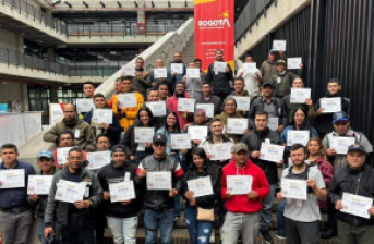 personas en foto