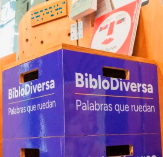 Conoce Biblodiversa: una biblioteca itinerante para una ciudad más incluyente