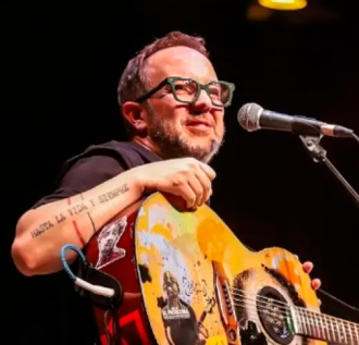 César López presenta Hasta que amemos la vida