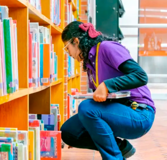 BibloRed exonera multas por devolución tardía de libros