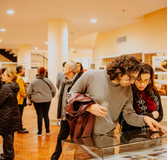 Inauguración del ciclo II de la exposición Artífices y Pensadoras