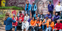 Comunidad y líderes barriales reunidos en el centro de Bogotá